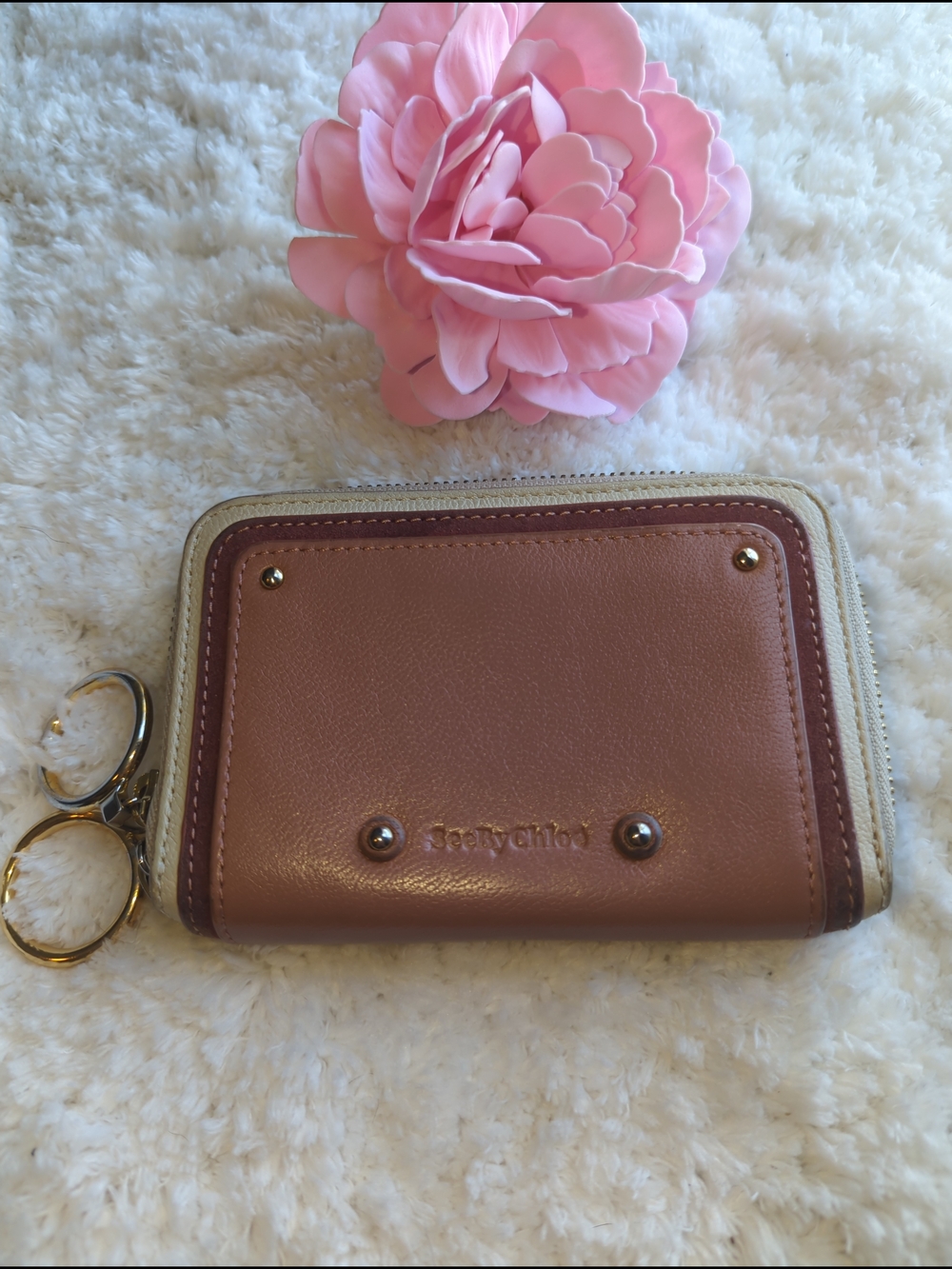 See by Chloé Two-Tone Soft Leather Zip Compact Wallet Minimalist Chic - Picture 2 of 5